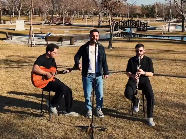 Kampüsten Sesler - Gülpembe